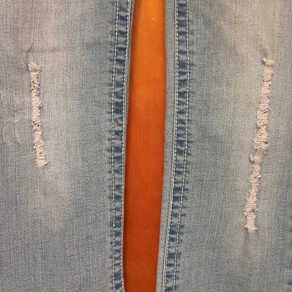 P&P Distressed Jeans - Picture 2 of 7